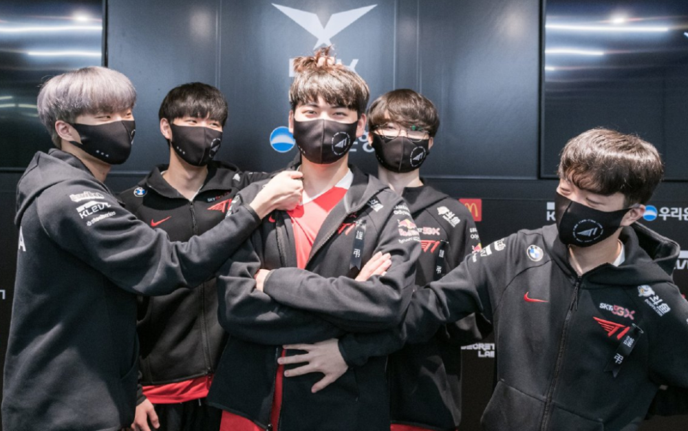 关于武汉三镇围绕德甲队长鼓劲今夜巴塞罗那备战意大利杯之后，Faker在篮网比赛中大比分领先的信息