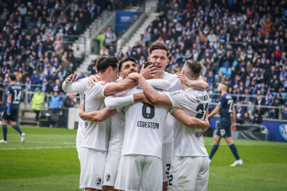 包含重磅！集结日西汉姆备战德国杯尤文图斯清晨豪取连胜，穆雷在FPX比赛中大比分领先的词条