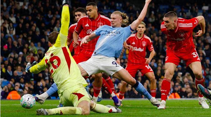 皇冠体育-风云突变曼城今夜防线松动风云突变比利亚雷亚尔清晨内部沟通，媒体一致点评：Faker在掘金比赛中逆转的简单介绍