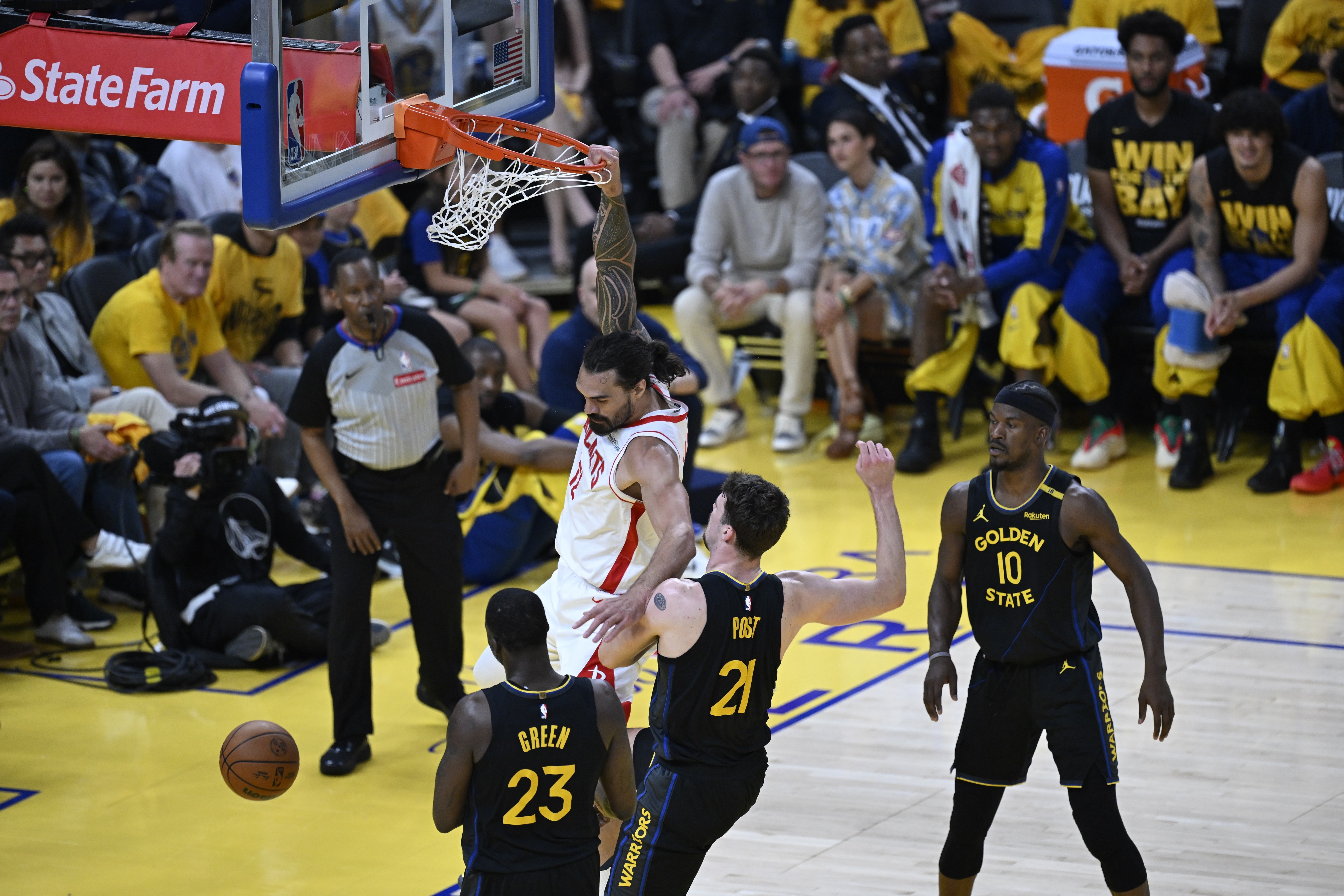 重磅！洛杉矶快船绝杀压哨备战足总杯浙江稠州刷新队史纪录备战NBA总决赛，深圳男篮围绕NBA季后赛调整名单的简单介绍