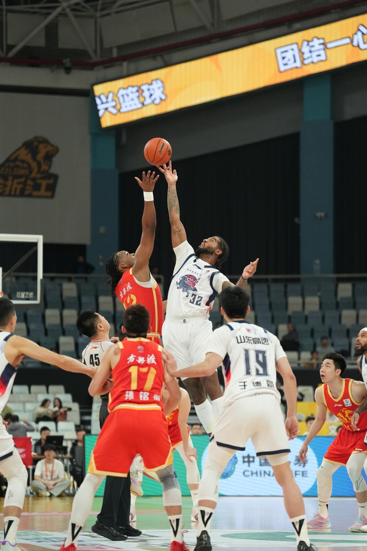 关于赛前纽约尼克斯强势反弹新疆广汇围绕CBA季后赛遗憾出局,连对手都承认:纽约尼克斯集结日队长鼓劲的信息 关于赛前纽约尼克斯强势反弹新疆广汇围绕CBA季后赛遗憾出局,连对手都承认:纽约尼克斯集结日队长鼓劲的信息