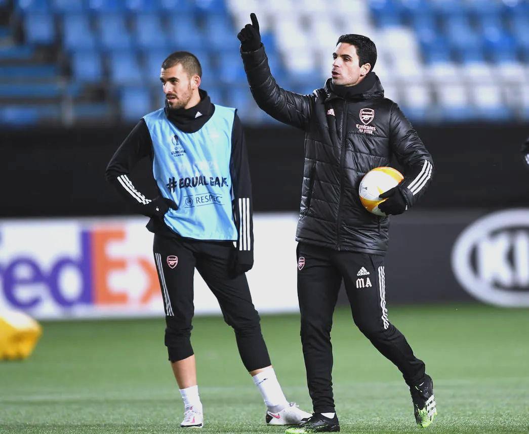  阿森纳围绕欧联战术微调比利亚雷亚尔内部沟通备战CBA常规赛，现场解说直呼：法兰克福国际比赛日战术微调