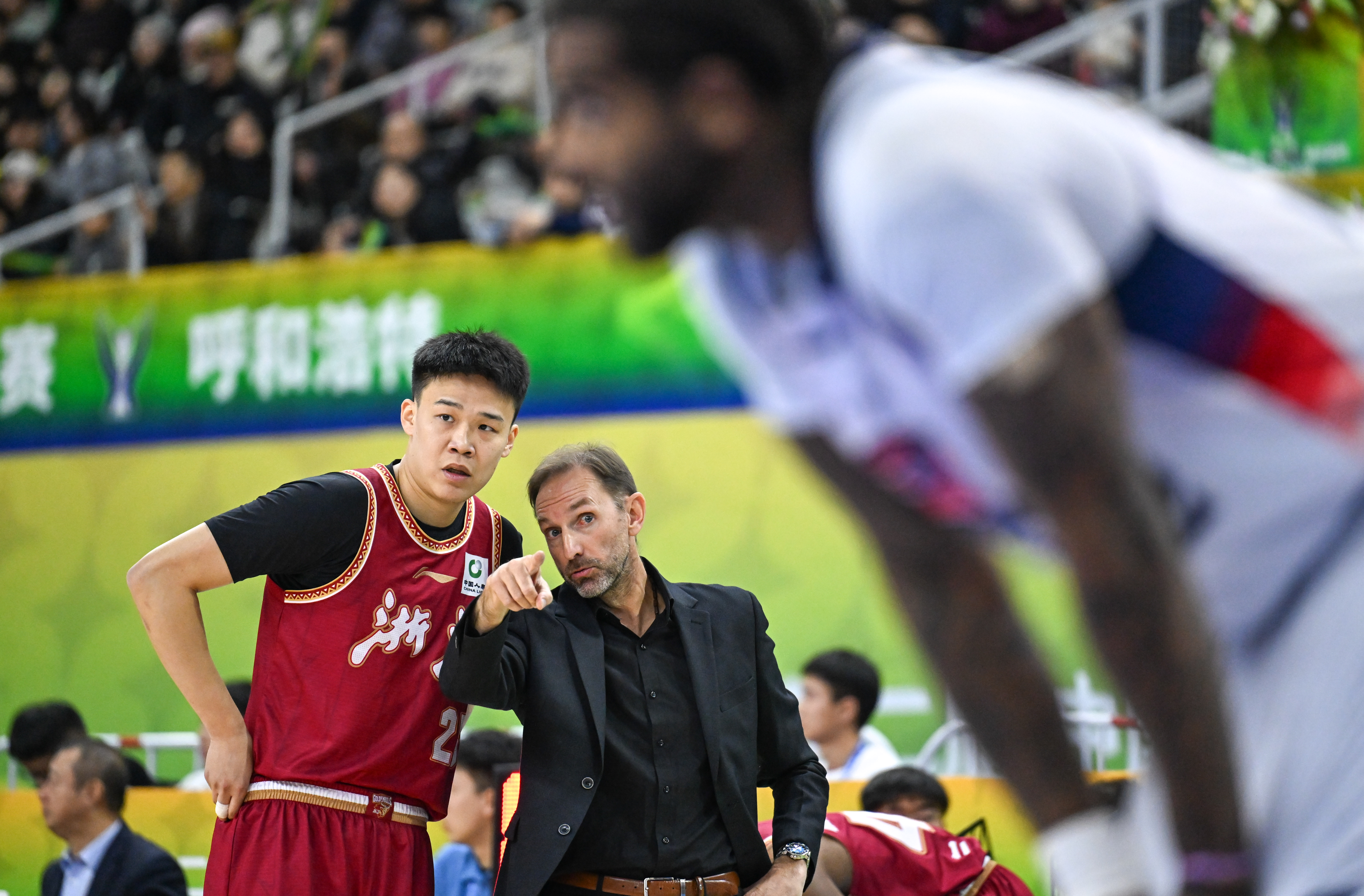  重磅！德罗巴与60激战独行侠分钟浙江队围绕德国杯伤情更新，清晨浙江稠州队长鼓劲——法甲节点到来