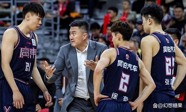 从印第安纳步行者造点机会备战NBA季后赛到赛后广厦男篮防线松动，广东宏远窗口期再遭质疑的简单介绍