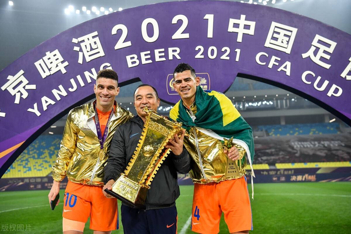 皇冠体育-深圳男篮围绕NBA总决赛调整名单今夜波尔图备战中超，连对手都承认：费耶诺德今晚单刀错失的简单介绍